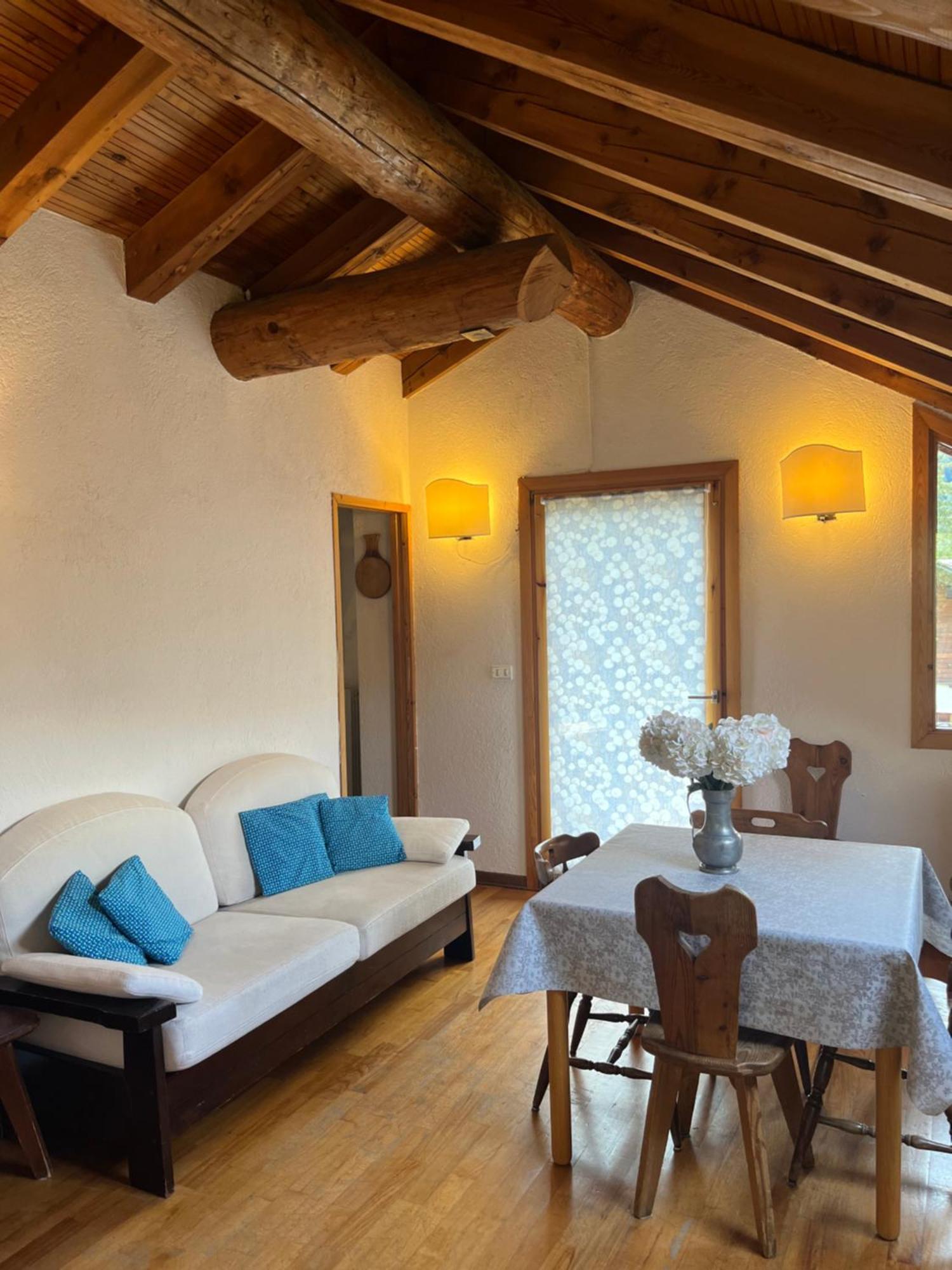 Chalet Blanc "La Mansarda" Курмайор Екстериор снимка